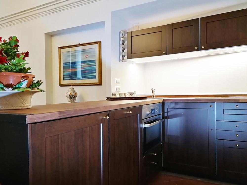 Appartement Domus Almapetra Ai Fori Imperiali à Rome Extérieur photo
